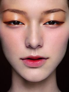 ARTIST//CHEN MAN | I Just Want To Be Wonderful Monolid Makeup, Glossy Eyes, Makeup For Blondes, Pinterest Makeup, Asian Eyes, Asian Eye Makeup, Editorial Makeup, Asian Makeup, Makati