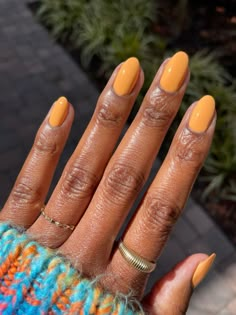 Nail Colors Tan Skin, Orange Manicure, Nail Colors For Dark Skin, Dark Skin Nail Color, Classy Almond Nails, Summer Nail Ideas, Orange Glow, Colors For Dark Skin, Diva Nails