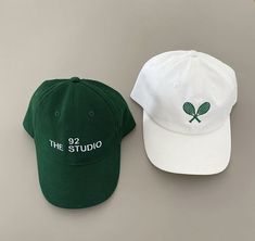 Shop your Summer Caps now online. Sustainable made of 100% organic cotton. Tennis Embroidery, Money Accessories, Cap Store, Hat Aesthetic, Tennis Bags, Branded Caps, Trendy Hat