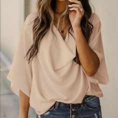 Batwing Sleeve Blouse, Draped Blouse, Simple Blouse, Chiffon Shirt, Dress Cuts, Batwing Sleeve, Dresses With Leggings, Top Casual, Short Tops