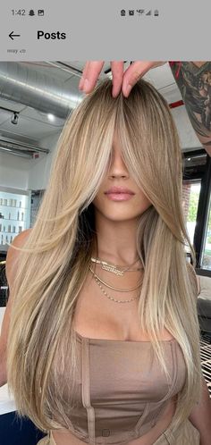 Blonde Hair Inspiration Long Straight, Med Blonde Hair Color, Hair Styles With Face Framing, Expensive Blonde Hair 2023, 2024 Hair Trends For Women Long, 2024 Long Hair Trends For Women, 2024 Long Hair Trends, Long Hair Cuts With Layers Face Framing, Face Framing Bangs Long Hair