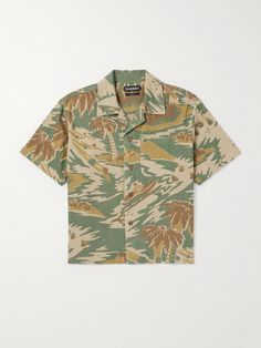 EXCLUSIVE AT MR PORTER. Cherry Los Angeles' take on classic camouflage is inspired by tropical holidays and features palm trees and swimmers worked into the motif. Modelled after classic Hawaiian styles, this camp-collar shirt has been made in LA from French cotton-twill and fastens with rustic wooden buttons. Cherry Los Angeles, Cotton Gauze Shirt, Pique Shirt, Collar Shirt Men, Twill Shirt, Hawaiian Style, Wooden Buttons, Swimmers, Mens Green