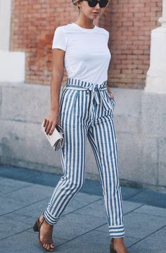 Simple Classic Summery - blue and white striped pants with a white t | Her Couture Life www.hercouturelife.com Outfit Ideas Summer, Business Outfit, Weekend Outfit, Moda Vintage, Mode Inspo, Maxi Skirts, Summer 2019, Looks Style