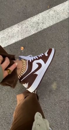 Brown Dunks Outfit, Nike Dunk Aesthetic, Dunks Collection, Brown Nike Dunks, Brown Nikes, Jordans Brown, Brown Dunks, Brown Nike Shoes, Sneaker Aesthetic