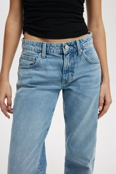 Low Rise Straight Jean Idk What To Wear, Low Waisted Jeans, Outfit Pieces, Spring Break Outfit, Clothing Jeans, Style Goals, Clothes Wishlist, New Closet, Junior Year