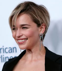 Haircut For Girls, Short Hair Color, Emilia Clarke, Short Hair Styles Pixie, Medium Hair Cuts, Short Pixie