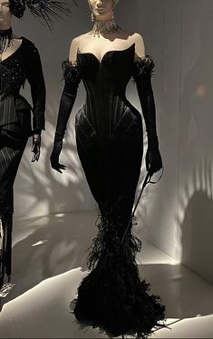 Baju Kahwin, Flora Dress, Rebecca Ferguson, Fashion Elegant, Black Prom Dresses, Elegant Party, Glam Dresses, Prom Party Dresses, Mode Inspiration