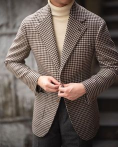 Houndstooth Blazer Outfit Men, Turtle Neck Tshirt, Turtle Neck Outfits, Houndstooth Suit, Informal Dress, Classic Menswear, Casual Fridays, Mens Attire