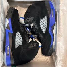 Racer Blue Jordan 5s Brand New With Box Size: 8.5 And 9 Available! Jordan 5s, Sneakers Nike Jordan, Nike Shoes Women Fashion, Pretty Sneakers, Nike Fashion Shoes, Rainbow Shoes, Blue Jordans, Jordan Shoes Girls, Pretty Shoes Sneakers