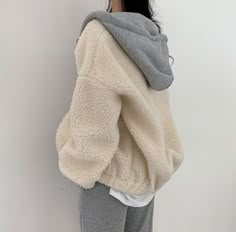 Comfy Minimalist, Formal Streetwear, Grunge Tops, Fashion Sketches Dresses, Skirt Shorts, Dress Sweater, Clothes Aesthetic, Muslimah Fashion Outfits, Cute Comfy Outfits