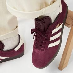 This Adidas Gazelle Nods To The Original Design From The 60s, Featuring Several Updates That Turn The Vintage Sneaker Into A Contemporary Footwear Icon. Made From Soft Nubuck And Leather Overlays, This Maroon Low-Top Sneaker Has A Retro Foam Tongue And A Gum Rubber Outsole. Brand New In Box. Price Is Firm. Mens Shoe Closet Sneakers, Vintage Shoes Men Retro, Adidas Superstar Sneaker Men, Adidas Be The Chocolate, Red Men Shoes, Maroon Gazelle Adidas Outfit, Maroon Sambas, Burgundy Sambas, Burgundy Tennis Shoes