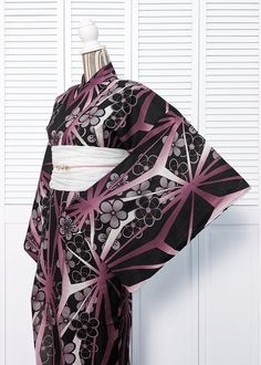 Japanese Yukata Kimono - Plum Blossoms and Webs in Black Traditional Black Kimono With Floral Print, Traditional Black Floral Print Kimono, Dark Kimono, Oiran Kimono, Black Yukata, Traditional Yukata, Cherry Blossom Kimono, Japanese Kimono Fashion, Kimono Traditional