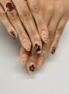 #brown #goldnails #goldnaildesigns #brownnails #newnails #acrylicnails #almondnails #flowernails #shortalmondnails #nudenails #summernails Nail Inspo 2024 Pink, Funky Brown Nails, Brown Nails Blooming Gel, Autumn Nail Aesthetic, Nails For Birthday Short, Cool Brown Nails, Square Nail Manicure, Easy Blooming Gel Nail Art, Brown Blooming Gel Nails