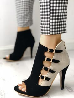 Kasut Tumit Tinggi, Trend Fashion, Shoe Obsession, Lace Up Heels, Formal Shoes, Womens Fashion Trends, Shoes Women, Beautiful Shoes, High Heel Sandals