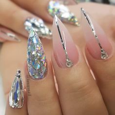 Cute Nails Design, Acrylic Nails Stiletto, Bee Nails, Gucci Nails, Nails And Spa, Queen Nails, Super Nails, Trendy Nail Design, Acrylic Nails Coffin