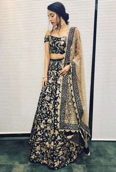 Black And Gold Lehenga, Shraddha Kapoor Cute, Lehenga Style, Shraddha Kapoor, Lehenga Designs, Indian Outfit, Indian Designer Wear