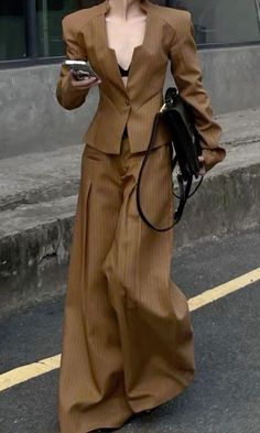 Mode Hippie, Moda Vintage, Mode Inspo, 가을 패션, Style Mistakes, Wide Pants, Suit Fashion, Looks Style, Mode Inspiration