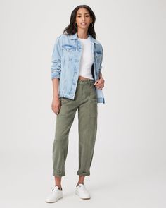 Meet Alexis, our new feminine take on the cargo pant. Inspired by our bestselling High Rise Noella boyfriend silhouette, this effortlessly chic pair is crafted from super soft denim in Vintage Ivy Green and has perfect amount of stretch for the most comfortable fit. | Alexis Cargo Barrel Leg Jean - Vintage Ivy Green | Size 24 Green Straight Jeans, Army Green Pants Outfit, Green Jeans Outfit, Utility Jacket Outfit, Green Cargo Pants Outfit, Green Pants Outfit, Cargo Pants Style, Army Green Pants, Boyfriend Pants