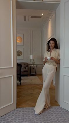 Work Outfits Women Office Casual, Trendy Summer 2024 Outfits, Modest Old Money Outfits, Elegant Modest Outfits, Modest Fashion Summer, Oldies Fashion, Modest Outfits Summer, European Wardrobe, Elegant Ootd