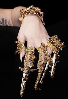 Rings Aesthetic, Delicate Necklaces, Aesthetic Grunge, Fantasy Fashion, Character Outfits, Larp, Lady Gaga, Costume Design