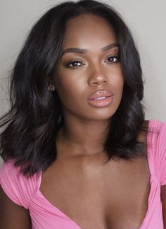 New Year Hairstyle, Dark Skin Beauty, Dark Skin Women, Afro Hairstyles, Brown Skin, Black Women Hairstyles, Bob Hairstyles, Medium Length Hair Styles