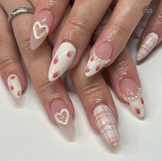 Stick On Nails, Nail Charms, Nail Art Hacks, Nail Games, Valentine's Day Nails, Artificial Nails, Valentines Nails, Nail Manicure