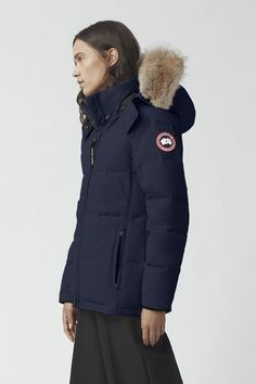 Chelsea Parka | Women | Canada Goose Canada Goose Aesthetic, Canada Goose Women, Clean Aesthetic, White Ducks, Parka Coat, Minimalist Aesthetic, Winter Outfit, Canada Goose, High Collar