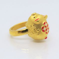 #1Vintage 24K 9999 Gold Red Enamel 3D PIG Ring...Marked 9999 ...Weights 2.2grams...Measure of Face 14MM ...Size 8.25...It's in very good condition. Pig Zodiac, Pig Ring, Peacock Ring, Carved Heart, Topaz Engagement Ring, Engagement Ring Sizes, Resin Ring, Filigree Ring, Size 10 Rings