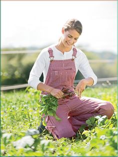 There's so many ways to wear thigh high boots! Whether you like black, leather, lace up or some added heels. These are the cutest thigh high boot outfits! Garden Clothing, Striped Overalls, Farm Fashion, Gardening Photography, Farm Clothes, Duluth Trading Company, Air Supply