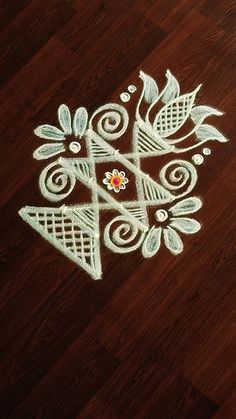 Rangoli Dot Designs, Simple Kolam Designs Rangoli, Simple Kolam Designs Easy, Tulsi Rangoli, Easy Rangoli Patterns, Dotted Rangoli, Simple Rangoli With Dots, Pongal Rangoli