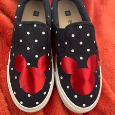 Nwt Nice Pair Of Disney Shoes. Never Worn. Super Cute. Make An Offer!!! Baby Tennis Shoes, Mickey Mouse Shoes, Shoes Disney, Star Wars Shoes, Painted Shoes Diy, Gap Kids Boys, January 2025, Gap Shoes