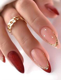 Red And Gold Nails, Fall Nail Art Designs, Lines On Nails, Xmas Nails, Classy Nails, Creative Nails, Nail Polishes, Gold Nails, Holiday Nails