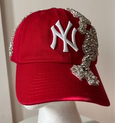 Custom designed Elevated  NY Rhinestones ball cap. Soft Cap Bedazzled Fitted Hat, Bling Outfits, Baseball Cap Outfits For Women, Fitted Cap Outfit Black Women, Custom New Era Hats, Ny Cap, Ny Hat, Custom Fitted Hats, Dope Hats