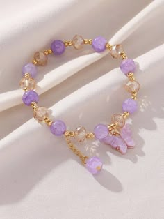 Morado  Collar  Vidrio   Embellished   Joyas de Moda Cute Butterfly Bracelets, Jewelry Accessories Necklace, Purple Bracelet Preppy, Beaded Bracelets Big Beads, Light Purple Accessories, Purple Accessories Jewelry, Beaded Charm Bracelets, Purple Bracelets Beads, Purple Jewelry Aesthetic