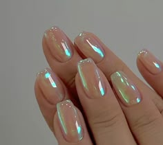 Classy Vintage Nails, Natural Dip Nail Designs, Irredentist Nails, Mirror Glaze Nails, Minimalist Nail Trends, Modern Nail Colors, Jelly Nails Chrome, Clear Aurora Nails, Short Summer Chrome Nails