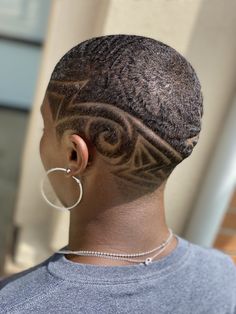 Female Fade Haircut, Bald Fade Women Black, Haircuts Designs, Bald Hairstyles, Low Cut Hairstyles, Short Black Haircuts, Buzzed Hair Women, Short Fade Haircut, Shaved Hairstyles