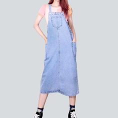 Take your wardrobe on a trip down memory lane with the 2023 Spring-Summer Collection's 90s-trend full-length light wash denim dress! This denim dream is the perfect blend of an edgy. grunge-inspired attitude and timeless sophistication.Why It's Our Next Must-HaveWith its unique distressed pattern and sleek slim fit. this dress is designed to make a statement ââ‚?the ultimate expression of rebellious elegance! Plus. its duo of a resilient zipper and stylish button ensures both functionality and f Trendy Light Wash Denim Dress, Casual Light Wash Cotton Denim Dress, Light Wash Relaxed Fit Denim Dress, Light Wash Denim Dress With Relaxed Fit, Relaxed Fit Washed Denim Dress, Medium Wash Denim Dress With Frayed Hem, Relaxed Fit Light Wash Denim Dress, Relaxed Fit Denim Dress With Frayed Hem, Distressed Medium Wash Denim Dress