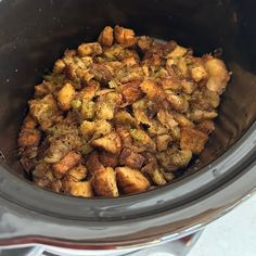 Homemade Bread Dressing, Crock Pot Dressing, Slow Cooker Thanksgiving, Crockpot Dressing, Thanksgiving Stuffing Recipe, Homemade Stuffing Recipes, Crockpot Side Dishes, Thanksgiving Stuffing Recipes, Bread Dressing