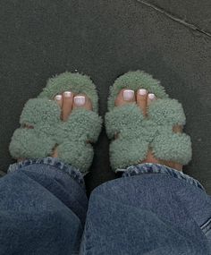 #fashion #instagram #style #shoes #shoesaddict #shoesoftheday #hermes #hermeslover #hermessandals #fluffy #green Fluffy Shoes Outfit, Hermes Slides, Fluffy Shoes, Shoes Outfit, Miniskirt Outfits, Shoe Inspo, Only Shoes