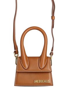 Gender: Women Brand: JACQUEMUS Product Name: Le Chiquito Signature Mini Bag Light Brown Bags Alora Code: 61491211 Color: brown Composition: Cowhide Leather 100% Origin: Italy Features: Removable Strap Adjustable Strap Magnetic closure Designer Style ID 213BA001 3072 811 Bag Light, Timeless Handbag, Brown Bags, Luxe Fashion, Bags Designer Fashion, Exclusive Bag, Designer Style, New Bag, Magnetic Closure