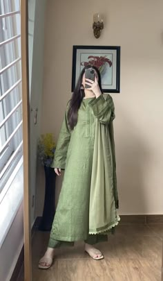 💚 Bride Casual Outfit, Simple Pakistani Dresses Casual Design, Simple Pakistani Dresses Casual, Nikah Dresses, Panjabi Dress, Simple Suits, Dress Design Pakistani, Pakistani Casual Dresses