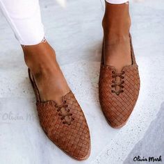 Olivia Mark - Womens Pointed Toe Woven Flat Sandals Fashion Shoes Flats, Woven Sandals, Comfort Shoes Women, Closed Toe Sandals, Pointed Flats, Low Heel Shoes, Stylish Sandals, Unique Shoes, Leather Slippers