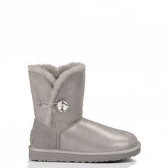 Love these boots, not only are they comfy, but they're cozy and perfect for winter super cute,suitable for winter prices only $39. Boots Slippers, Slippers Shoes, Boots For Sale, Shoes For Men, Womens Uggs, Shoe Sale