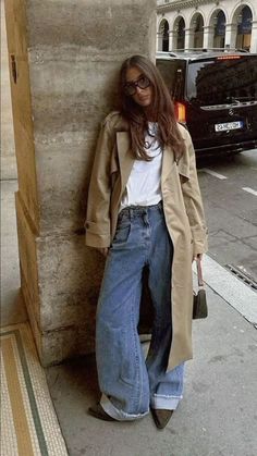 Chique Outfit, Trench Coat Outfit, Outfit Chic, Autumn Fits, Uni Outfits, Paris Mode, Looks Party, Looks Street Style, Outfit Trends