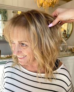 Layered Bob California Hairstyles, Haircut Balayage, Rooted Blonde, Oc California, Lob Styling, Curly Pixie Hairstyles, Curly Pixie Cuts, Gorgeous Hairstyles, The Best Hairstyles