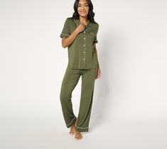 Classic style meets contemporary comfort with this lightweight stretch-knit pajama set designed with your downtime in mind. Pairing a short-sleeve top with pull-on pants, this easy-to-wear ensemble softens up your nights... and and the occasional lazy morning, too. From Cozy Earth. Cozy Earth Pajamas, Green Cotton Crew Neck Sleepwear, Green Relaxed Fit Short Sleeve Sleepwear, Green Cotton Pajama Shorts, Casual Style, Green Printed Sleepwear With Relaxed Fit, Lazy Morning, Bamboo Pajamas, Sleepwear & Loungewear, Pull On Pants