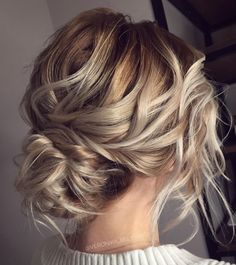 Bun Wedding, Bridal Hair Half Up, Messy Wedding Hair, Messy Updo, Updos For Medium Length Hair, Wedding Hair Down