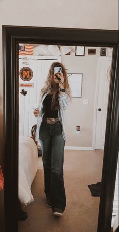 Woman’s Country Outfit, Country Outfits Flannel, Trendy Western Jeans, Stylish Country Outfits, Western Outfits Inspiration, Black Wranglers Outfit, Western Style Dresses For Women, Bootbarn Outfits, Western Style Shoes