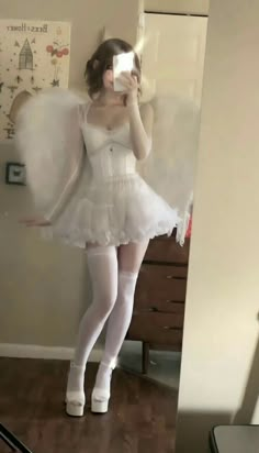 Angel Costume, Halloween Costume Outfits, Kawaii Fashion Outfits, Halloween Make, Swaggy Outfits, Costume Outfits, Kawaii Clothes, Costume Halloween, Dream Clothes