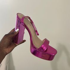 Super Cute Metallic Pink Platform Shoes. Fits Size 6 Foot As Well Pink Platform Shoes, Brown Flat Shoes, Jeffrey Campbell Sandals, Simmi Shoes, All Star Lugged, Kate Spade Keds, Pink Platform, Silver Platforms, Pink Platforms